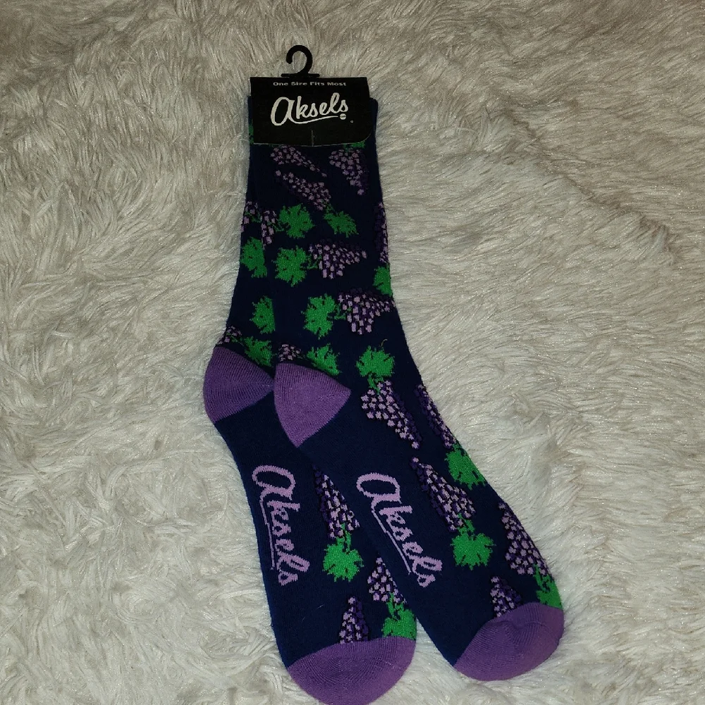 Aksels Purple and Green Grape Pattern Socks Brand New One Size Fits Most